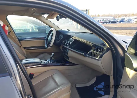 2008 BMW X5 3.0Si z USA, uszkodzony, nr VIN 5UXFE435X8L007217